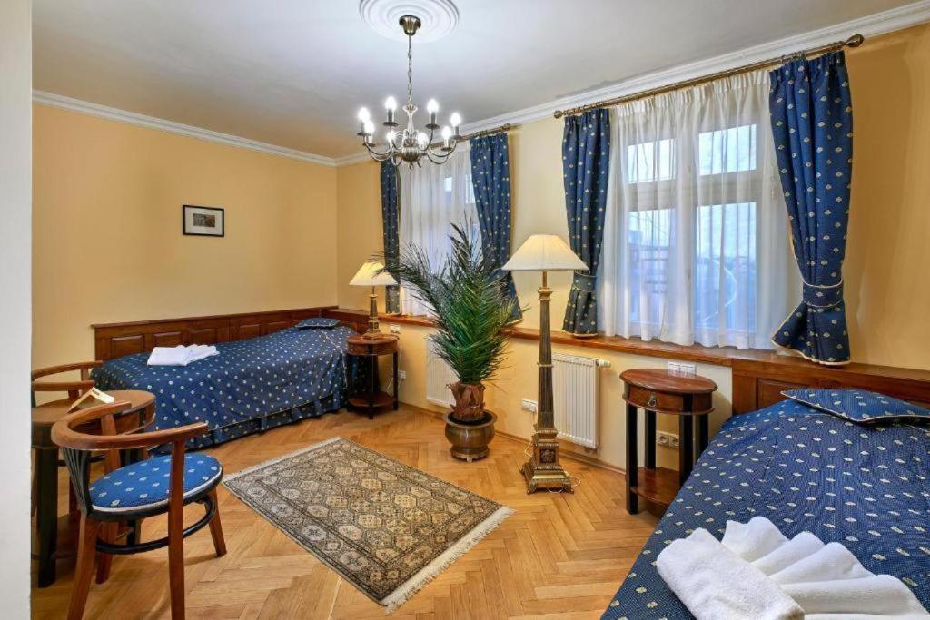 Salvator Hotel カルロヴィ・ヴァリ エクステリア 写真