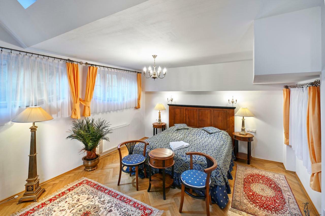 Salvator Hotel カルロヴィ・ヴァリ エクステリア 写真