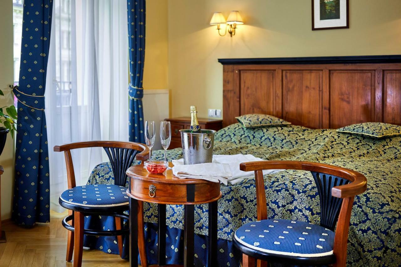Salvator Hotel カルロヴィ・ヴァリ エクステリア 写真
